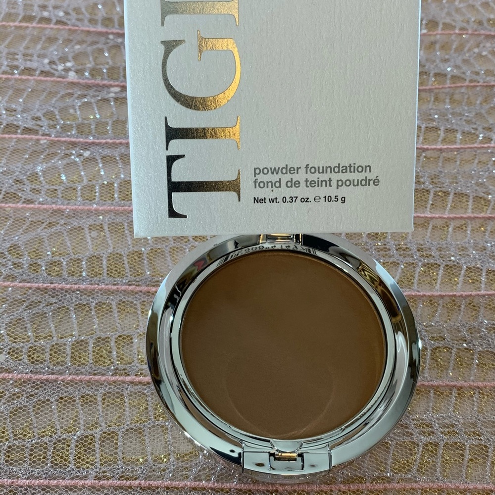 Powder Foundation - Picture 5 of 6